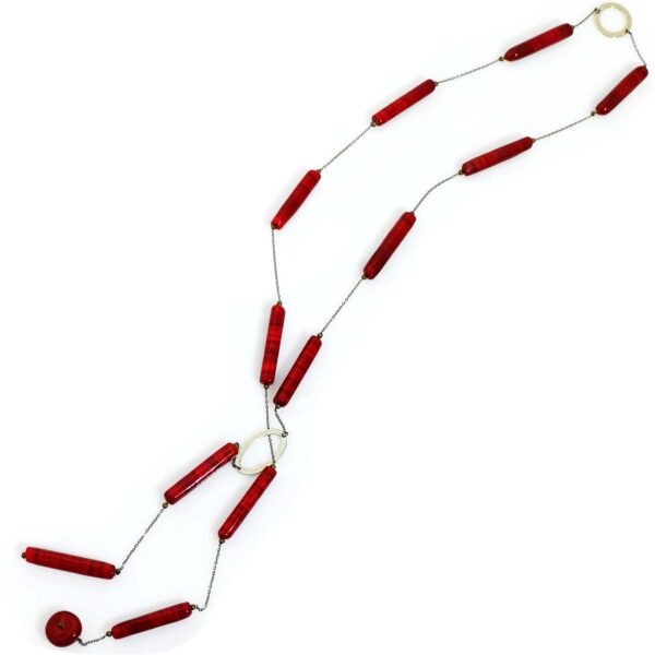 Collana Kilindo' sautoir rosso ciliegia Olimpia Aveta Design Gioielli contemporanei in vetro di Murano