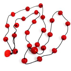 Collana Long versione Rosso chiaro. Satinata con particolari lucidi. Lunghezza 130 cm. Prezzo € 69,00 Collana Long versione Rosso chiaro. Olimpia Aveta Design gioielli contemporanei in vetro di Murano