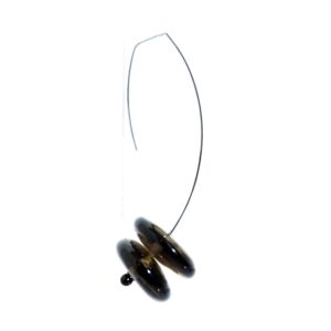 Orecchini pendenti, due dischi di vetro di murano, cristallo trasparente e profili pastello.Lunghezza 6cm.